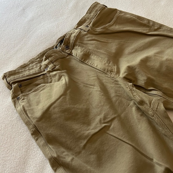 Duluth Trading Co Flex Fire Hose Standard Fit 5-Pocket, Size 40 x 30 - Picture 9 of 15